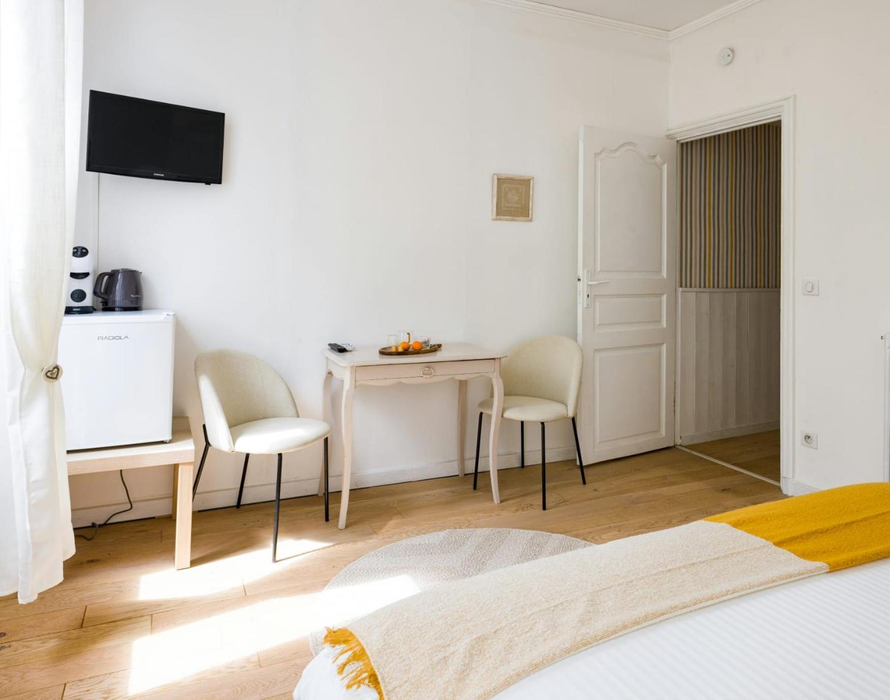 Les Chambres De Reseau Louisanne Сен-Реми-де-Прованс Экстерьер фото